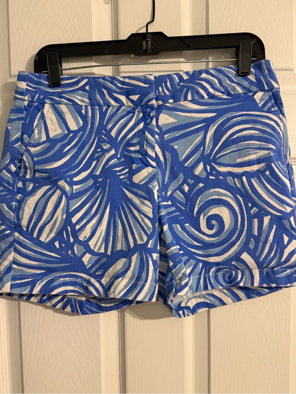 Vineyard Vines Women's Size 8 Blue Seashell Print Chino Shorts Coastal